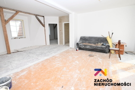 lokal dwupoziomowy z działką do wynajęcia